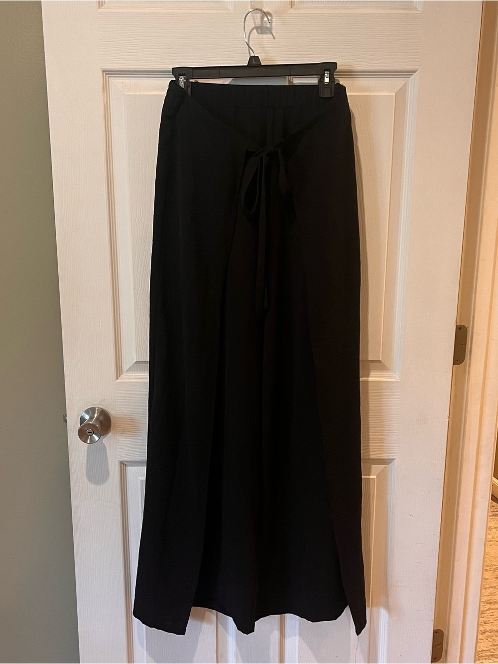 ESQUALO Black Wide Leg Pants with Front Tie
